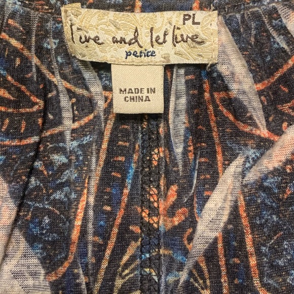 Live and Let Live Petite Top - Picture 3 of 7